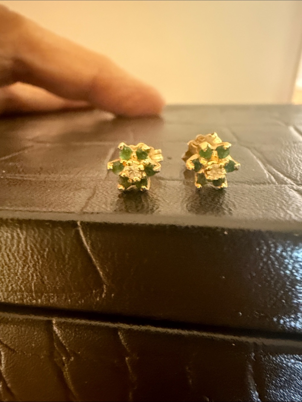 Vintage 14K Yellow Gold Natural Emerald & Diamond Flower Cluster Stud Earrings
